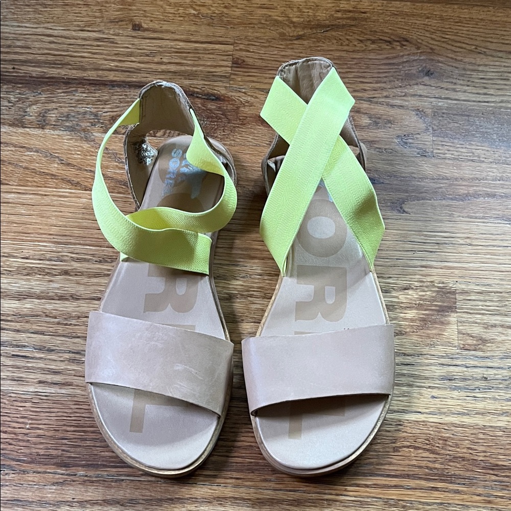 Sorel Women's Tan and Lime Sandals